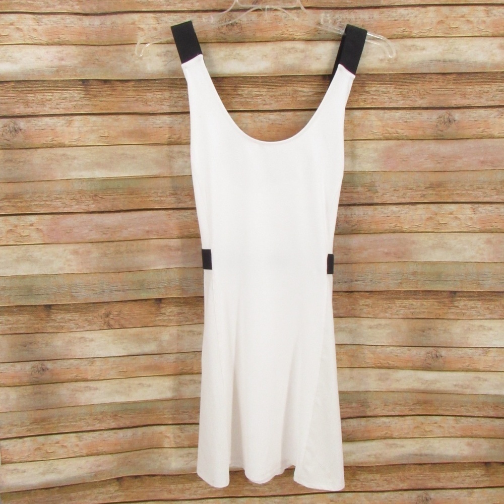 PRINCE White/Black/Gray Criss Cross Back Pullover Tennis Dress XL